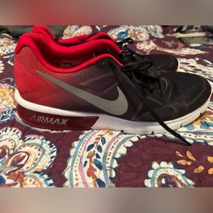 Men’s Nike Air Max Size 11.5